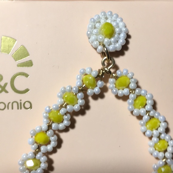 💛C&C California Beaded Designer Earrings 🤍💛🤍 - Picture 9 of 12